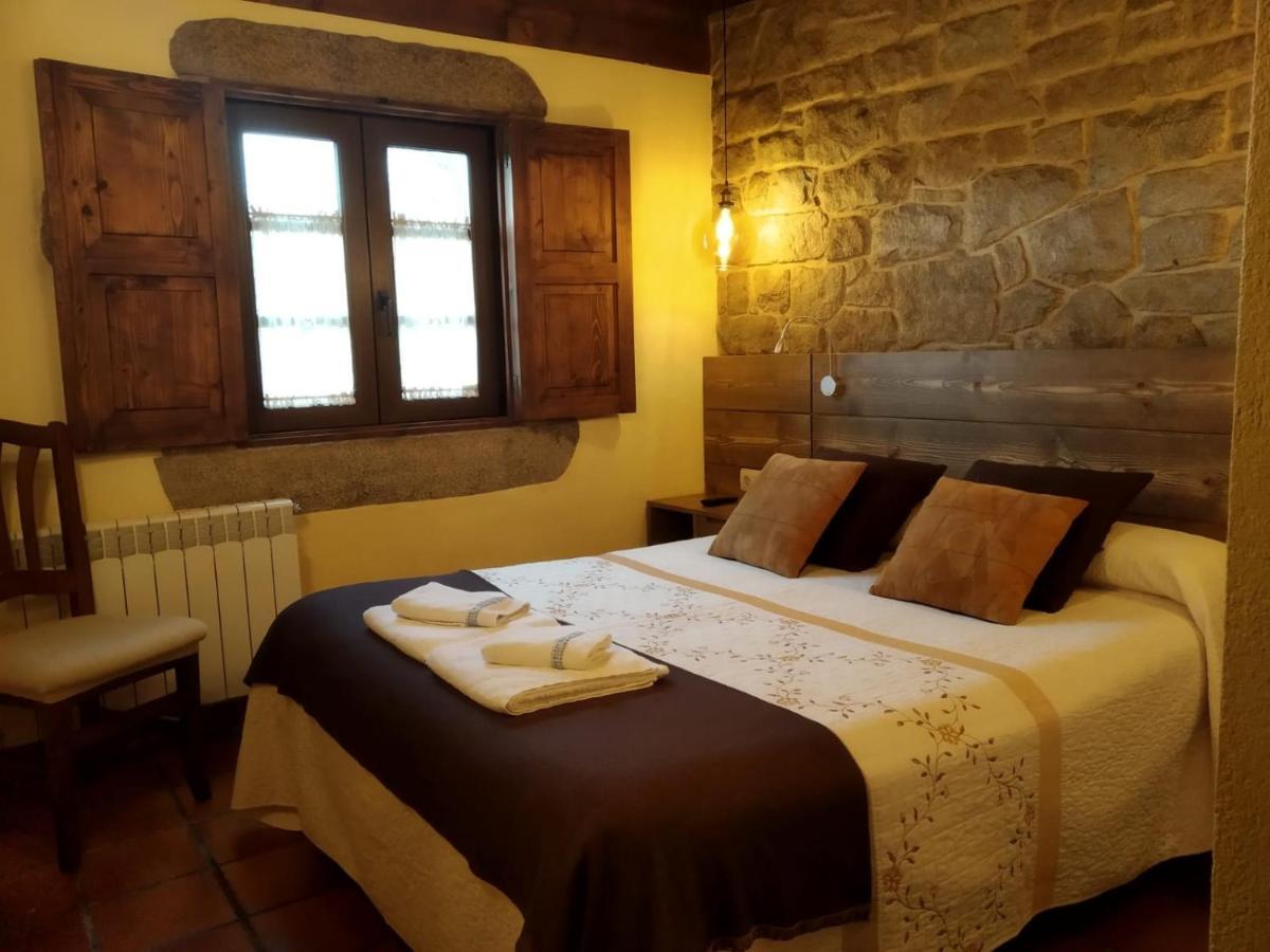 Aldea Os Muinos Guest House As Mirans Bagian luar foto
