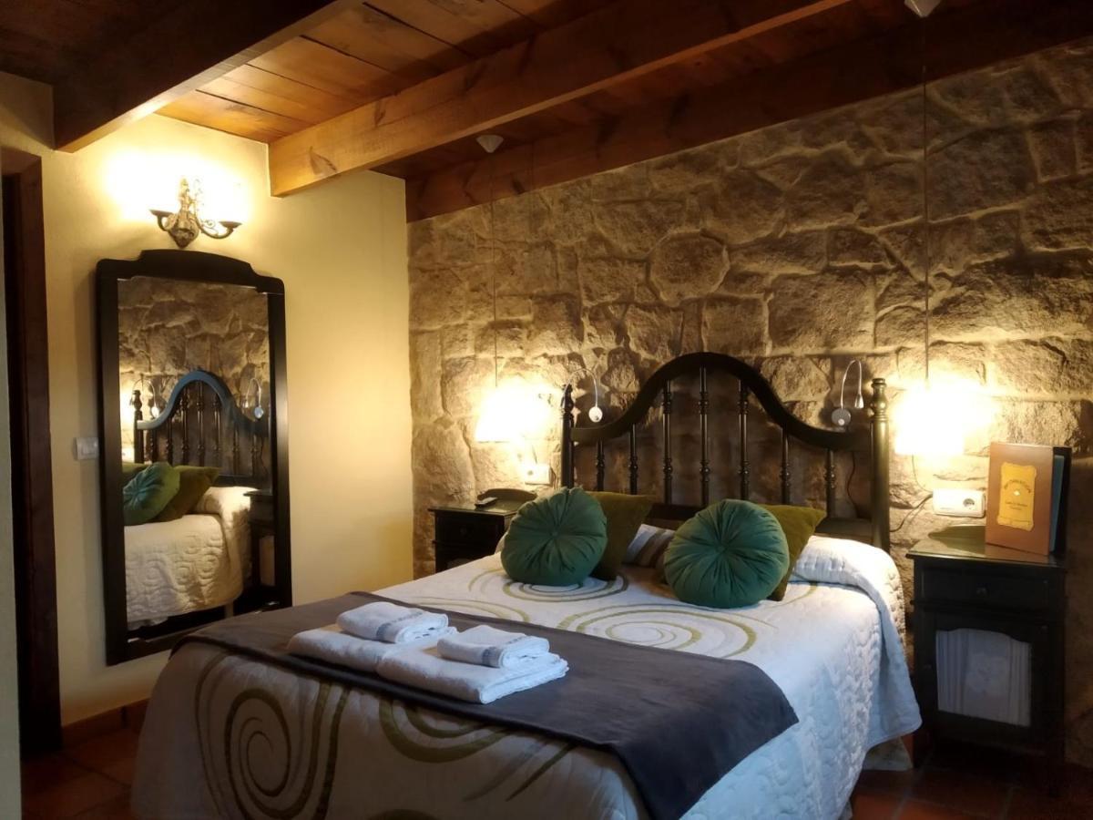 Aldea Os Muinos Guest House As Mirans Bagian luar foto