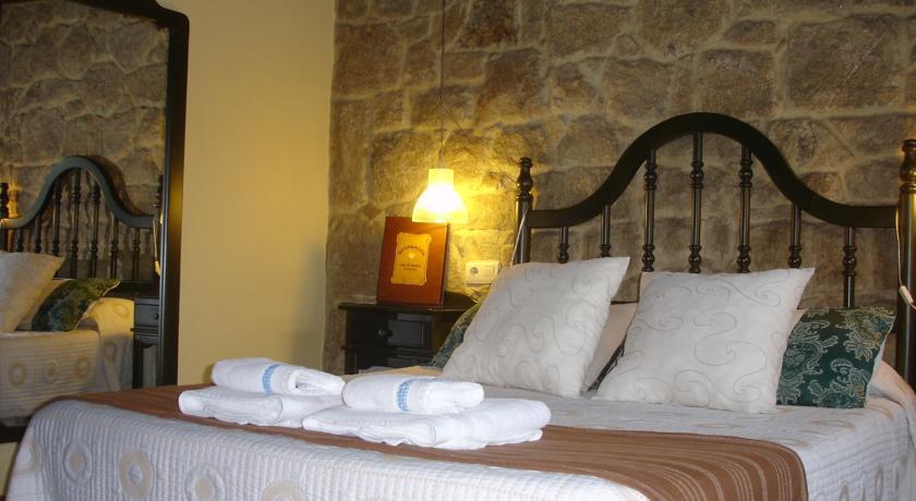 Aldea Os Muinos Guest House As Mirans Bagian luar foto