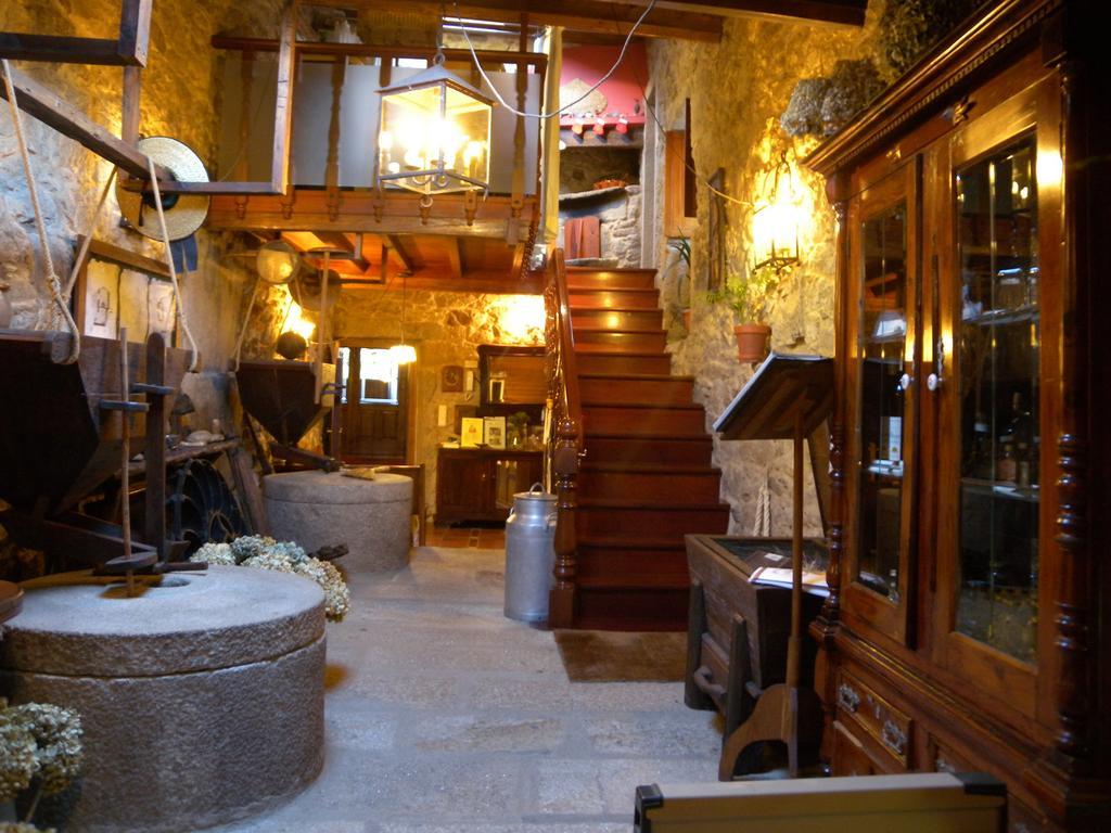 Aldea Os Muinos Guest House As Mirans Bagian luar foto