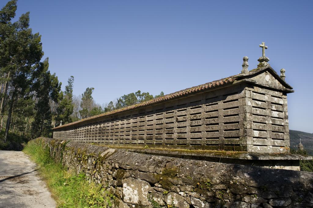 Aldea Os Muinos Guest House As Mirans Bagian luar foto