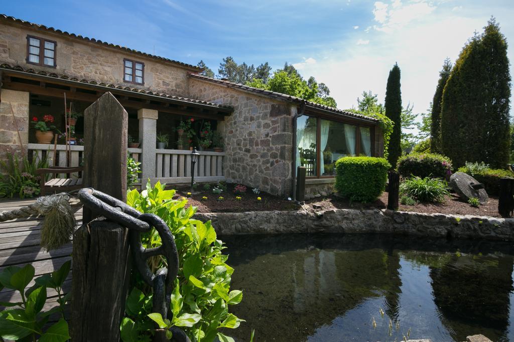 Aldea Os Muinos Guest House As Mirans Bagian luar foto