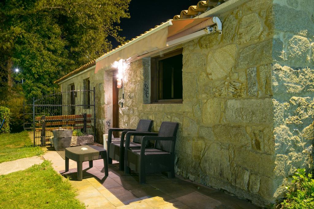 Aldea Os Muinos Guest House As Mirans Bagian luar foto