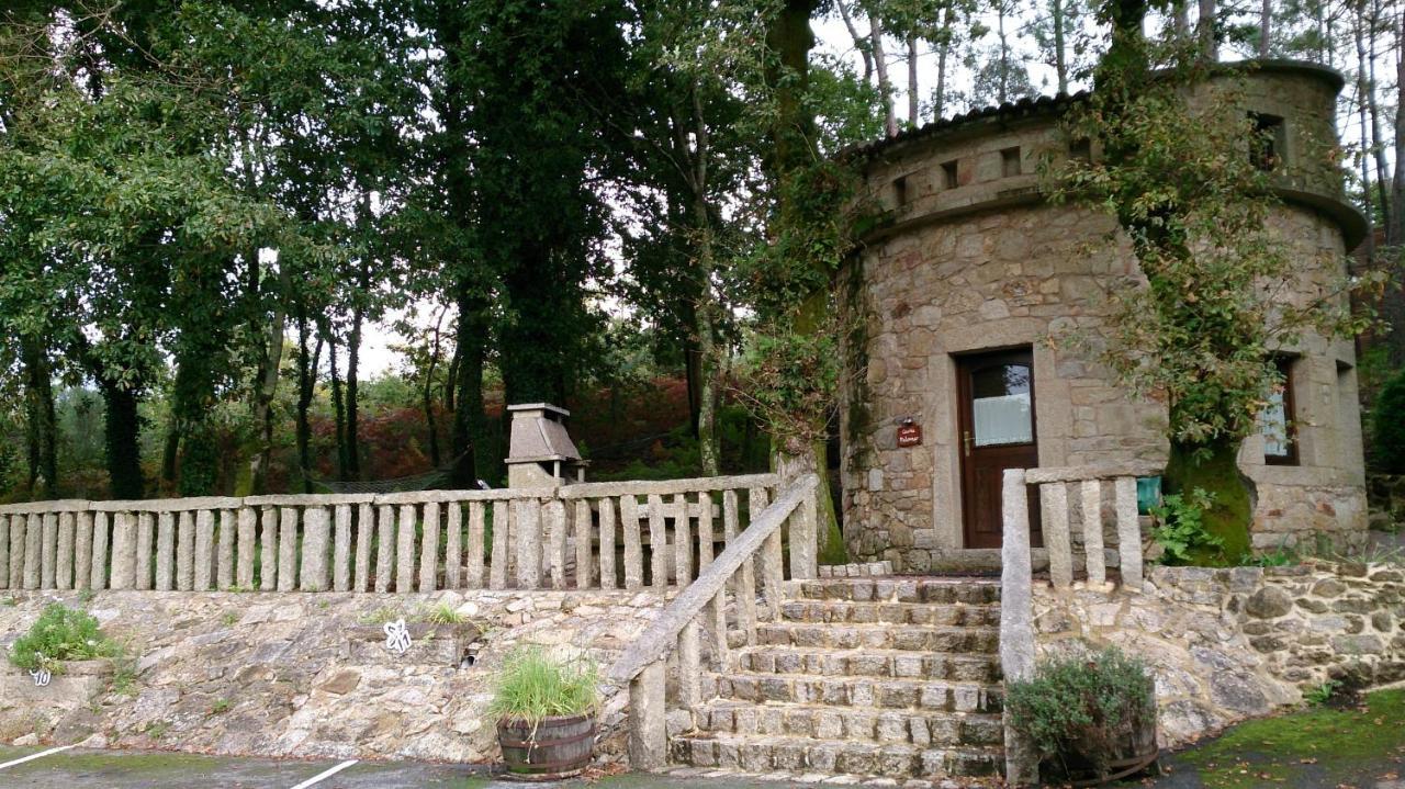 Aldea Os Muinos Guest House As Mirans Bagian luar foto